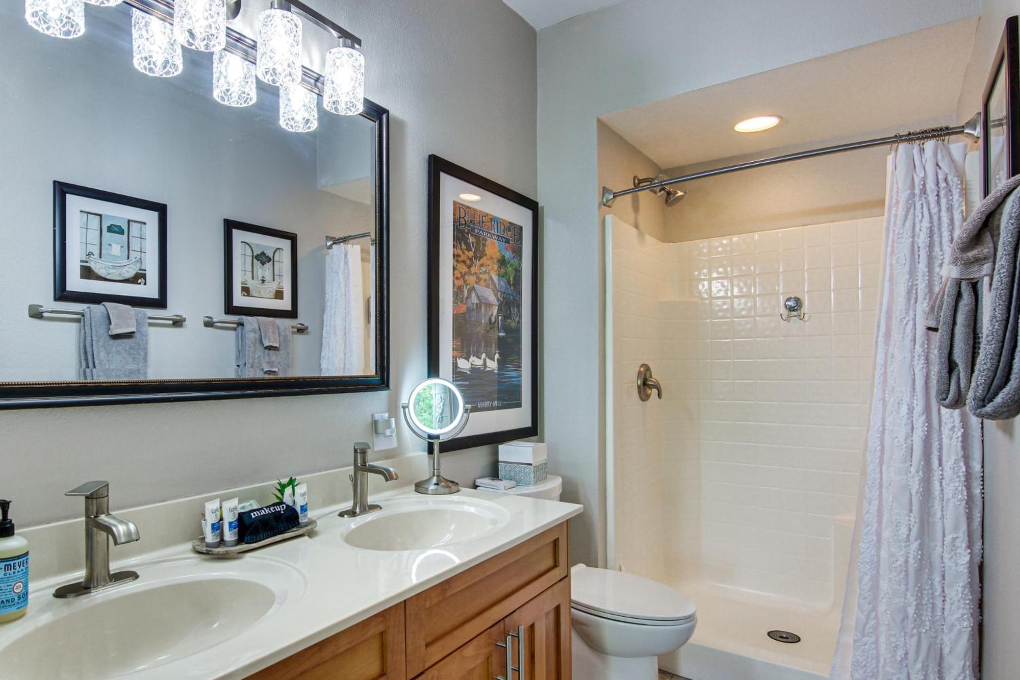 Lake Lure Condo With Resort Pool And Beach Access! Exteriör bild